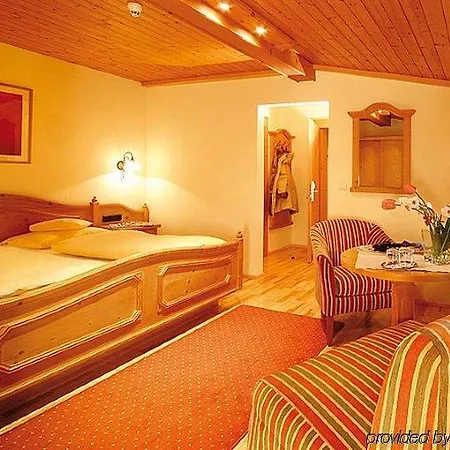 Loipenstub'n فندق بريكسن ام تاله